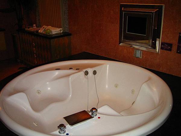 台南假日motel/25浴缸