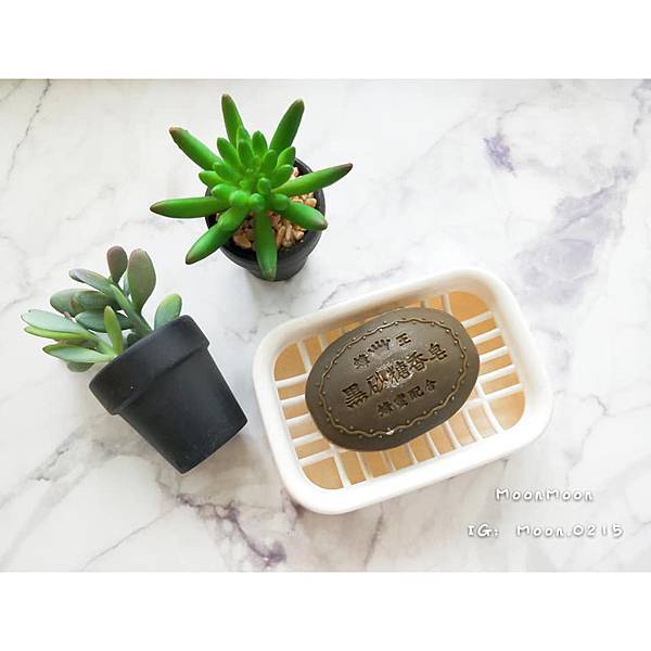 蜂王黑砂糖香皂26.jpg 蜂王黑砂糖香皂26.jpg