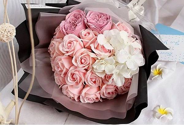 愛禮物 推薦 評價 畢業禮物推薦 娃娃花束 乾燥花束 大學高中研究所 2019禮物清單 創意禮_4.jpg 愛禮物 推薦 評價 畢業禮物推薦 娃娃花束 乾燥花束 大學高中研究所 2019禮物清單 創意禮_4.jpg