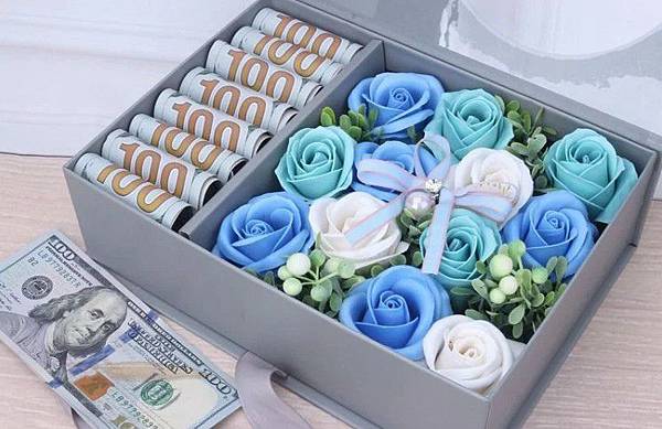 愛禮物 推薦 評價 畢業禮物推薦 娃娃花束 乾燥花束 大學高中研究所 2019禮物清單 創意禮_18.jpg 愛禮物 推薦 評價 畢業禮物推薦 娃娃花束 乾燥花束 大學高中研究所 2019禮物清單 創意禮_18.jpg