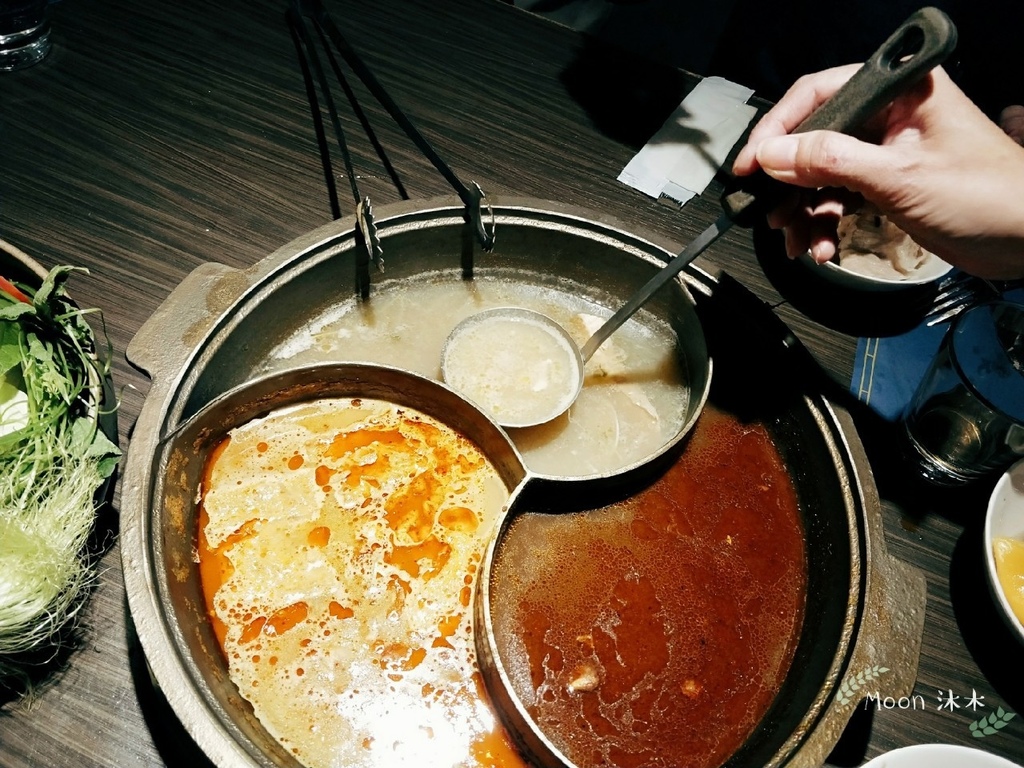 芳朵法式麻辣鍋 麻辣鍋推薦台北 龍蝦 生食級干貝 A5和牛 火鍋推薦 聚會推薦餐廳_200919_5.jpg 芳朵法式麻辣鍋 麻辣鍋推薦台北 龍蝦 生食級干貝 A5和牛 火鍋推薦 聚會推薦餐廳_200919_5.jpg