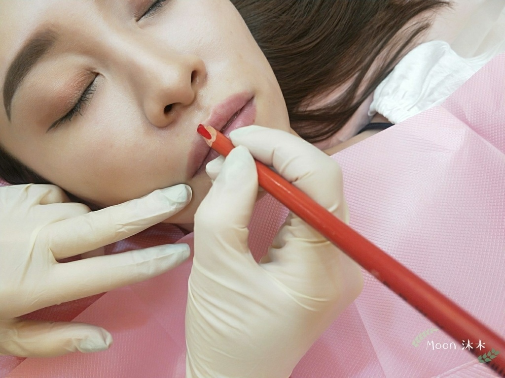 霧唇照顧 不腫霧唇 推薦 水晶唇 花瓣唇 繡唇 紋唇 霧唇顏色 韓式半永久 紋繡 東區台北霧_33.jpg 霧唇照顧 不腫霧唇 推薦 水晶唇 花瓣唇 繡唇 紋唇 霧唇顏色 韓式半永久 紋繡 東區台北霧_33.jpg