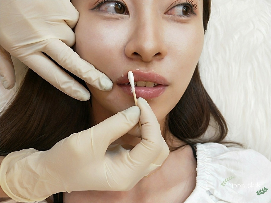 霧唇照顧 不腫霧唇 推薦 水晶唇 花瓣唇 繡唇 紋唇 霧唇顏色 韓式半永久 紋繡 東區台北霧_38.jpg 霧唇照顧 不腫霧唇 推薦 水晶唇 花瓣唇 繡唇 紋唇 霧唇顏色 韓式半永久 紋繡 東區台北霧_38.jpg