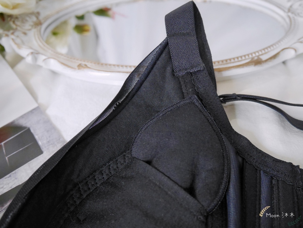 Aimyfe亞曼菲內衣 無鋼圈內衣推薦 集中內衣_210103_4.jpg Aimyfe亞曼菲內衣 無鋼圈內衣推薦 集中內衣_210103_4.jpg