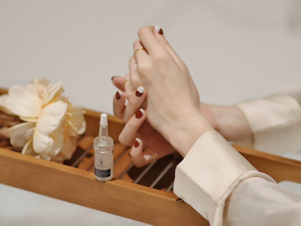 LINE_ALBUM_更新 茵蝶保養品好用嗎?精華液安瓶推薦 霈方 茵蝶 玻尿酸恆潤保濕面膜 玻尿酸_37.jpg