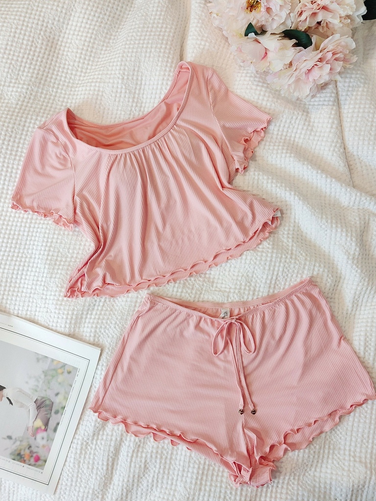 LINE_ALBUM_QMOMO 晚安推推 晚安內衣 運動內衣 睡衣推薦 QMOMO門市 下圍65內衣 性感內衣 純慾內_26.jpg