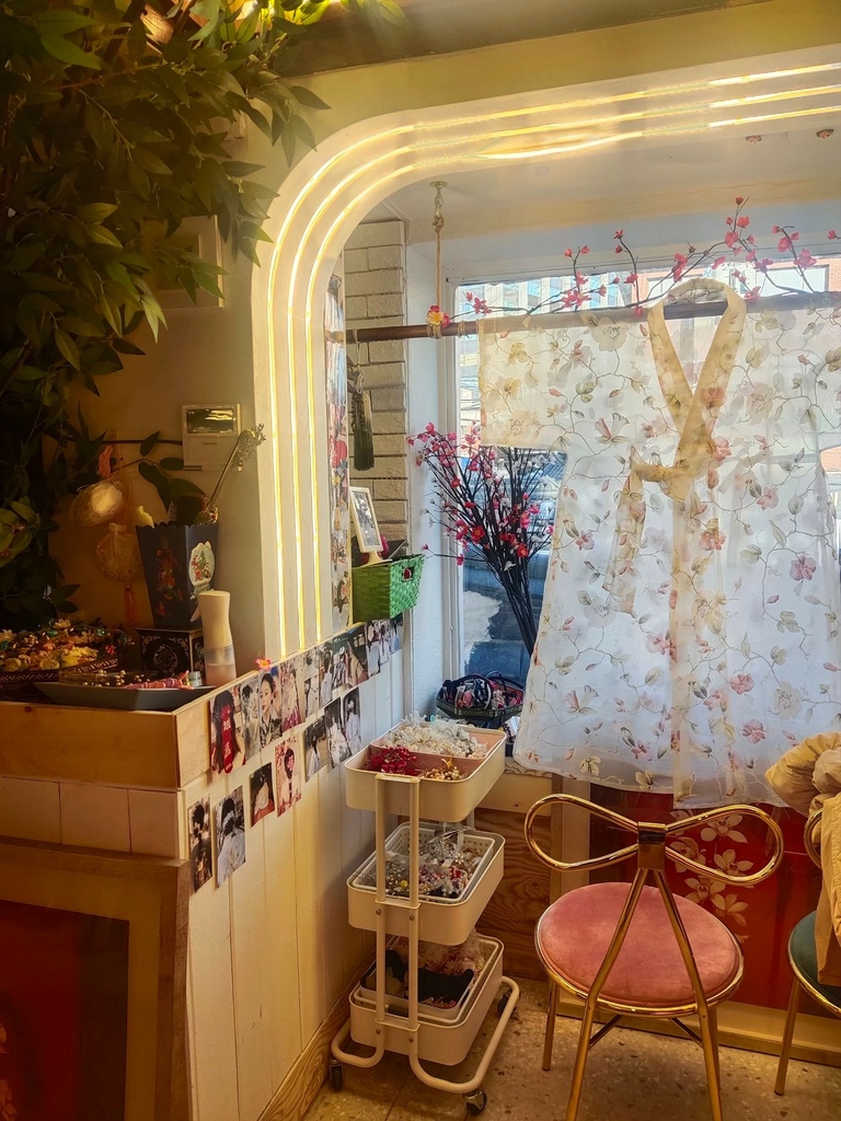 LINE_ALBUM_安國站23出口 韓服出租25000女_240213_7.jpg LINE_ALBUM_安國站23出口 韓服出租25000女_240213_7.jpg