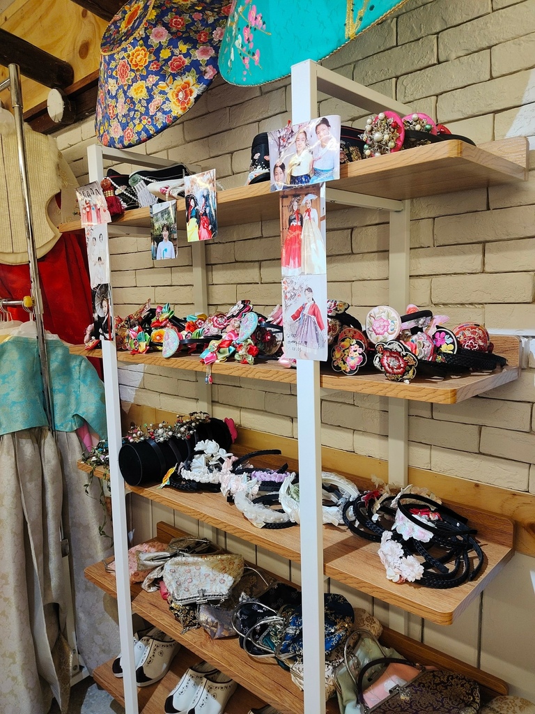 精緻評價韓服體驗首爾韓服出租景福宮韓服安國站韓服_安國站23出口 韓服出租25000女_240213_15 精緻評價韓服體驗首爾韓服出租景福宮韓服安國站韓服_安國站23出口 韓服出租25000女_240213_15