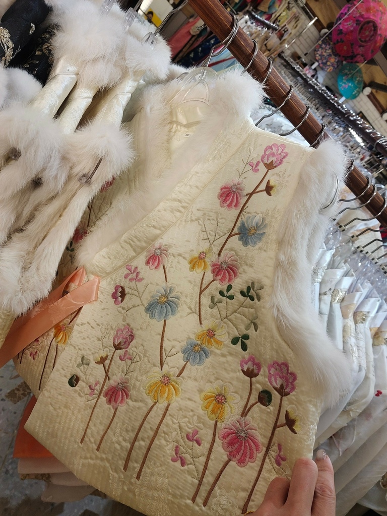 精緻評價韓服體驗首爾韓服出租景福宮韓服安國站韓服安國站23出口 韓服出租25000女_240213_32 精緻評價韓服體驗首爾韓服出租景福宮韓服安國站韓服安國站23出口 韓服出租25000女_240213_32