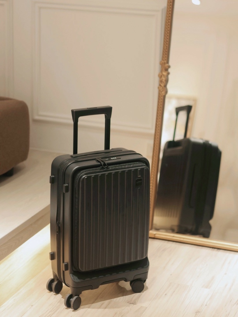 LINE_ALBUM_Acer倚天酷碁新品行李箱 登機箱推薦 可前開行李箱 20吋行李箱 廉航行李箱_240306_17.jpg