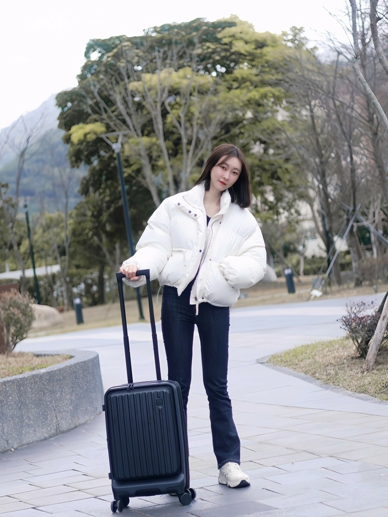 LINE_ALBUM_Acer倚天酷碁新品行李箱 登機箱推薦 可前開行李箱 20吋行李箱 廉航行李箱_240306_29.jpg