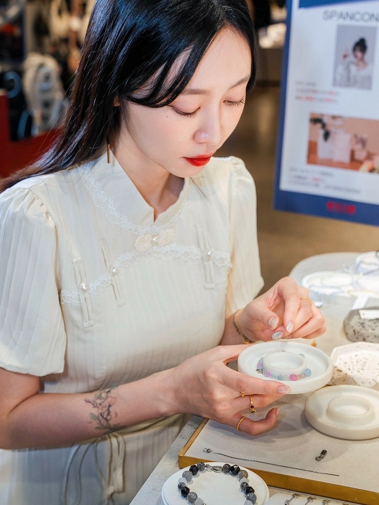 SPANCONNY飾品控 水晶 水晶飾品 水晶手環 水晶燈 水晶氣氛燈 CONNY客製手鍊 水晶客製化手環  (27).jpg