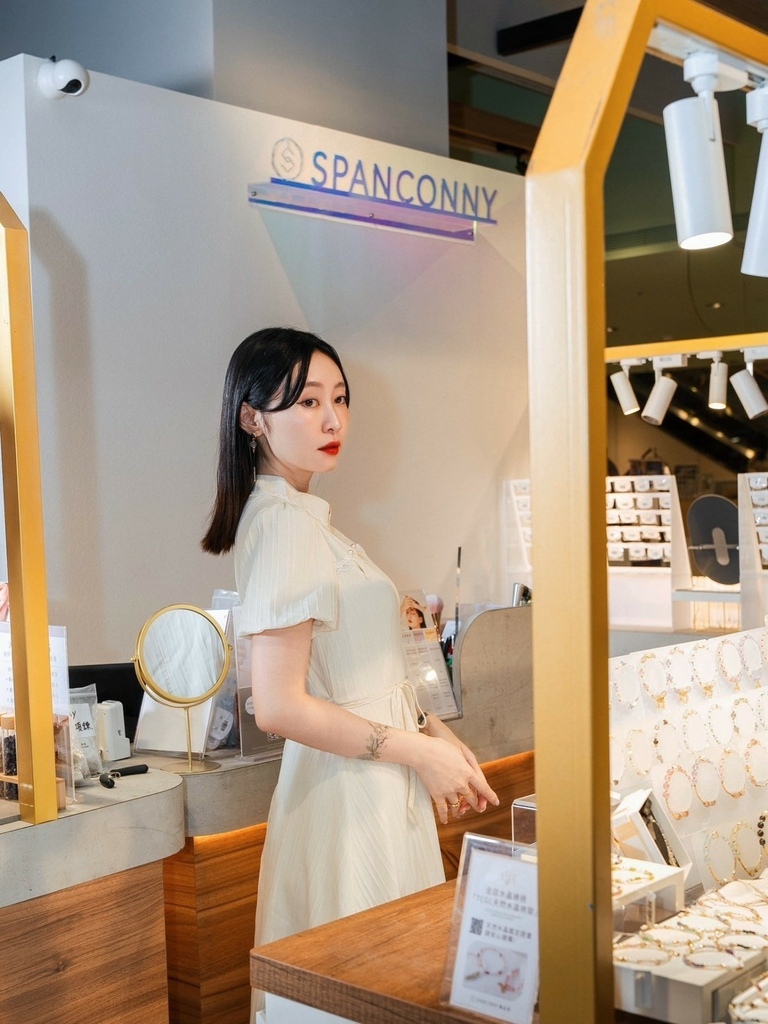 SPANCONNY飾品控 水晶 水晶飾品 水晶手環 水晶燈 水晶氣氛燈 CONNY客製手鍊 水晶客製化手環  (26).jpg