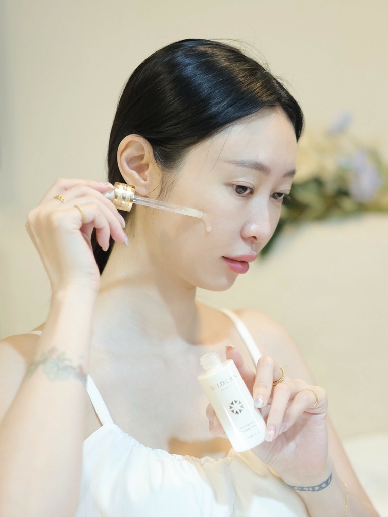 beldora蓓朵娜發光乳霜粉鑽瓶婚紗面膜衛星美白精華EX極光CC霜六重奏玻尿酸精華 (25).jpg