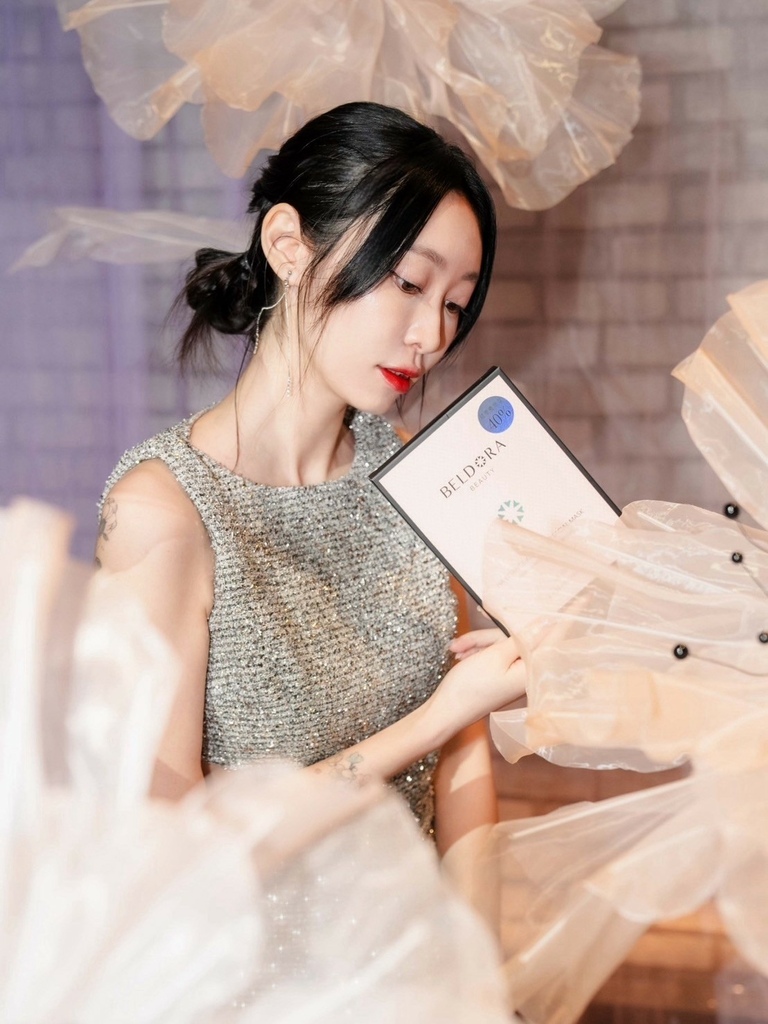 beldora蓓朵娜發光乳霜粉鑽瓶婚紗面膜衛星美白精華EX極光CC霜六重奏玻尿酸精華 (21).jpg