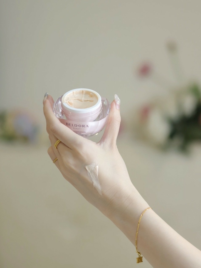 beldora蓓朵娜發光乳霜粉鑽瓶婚紗面膜衛星美白精華EX極光CC霜六重奏玻尿酸精華 (41).jpg