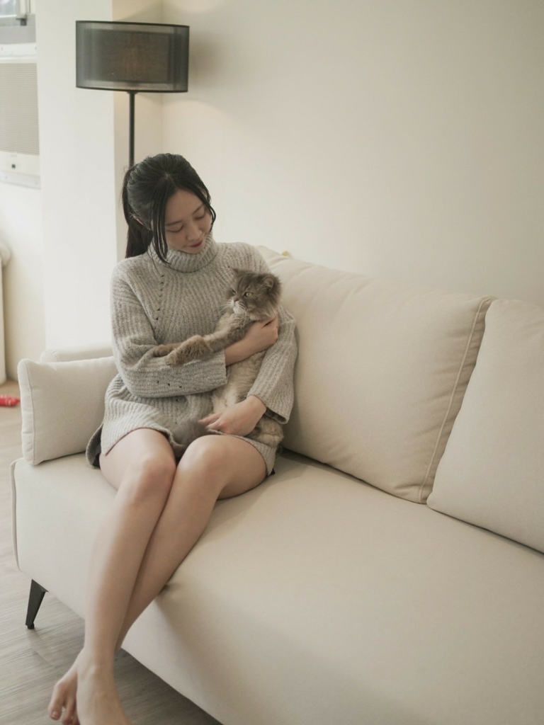 客制平价沙发 享宅ehcasa 宅眠 耐刮实测猫抓布心得 新家装潢 滑轨沙发 小坪数适合沙发 米色沙发_250217_2 (14).jpg