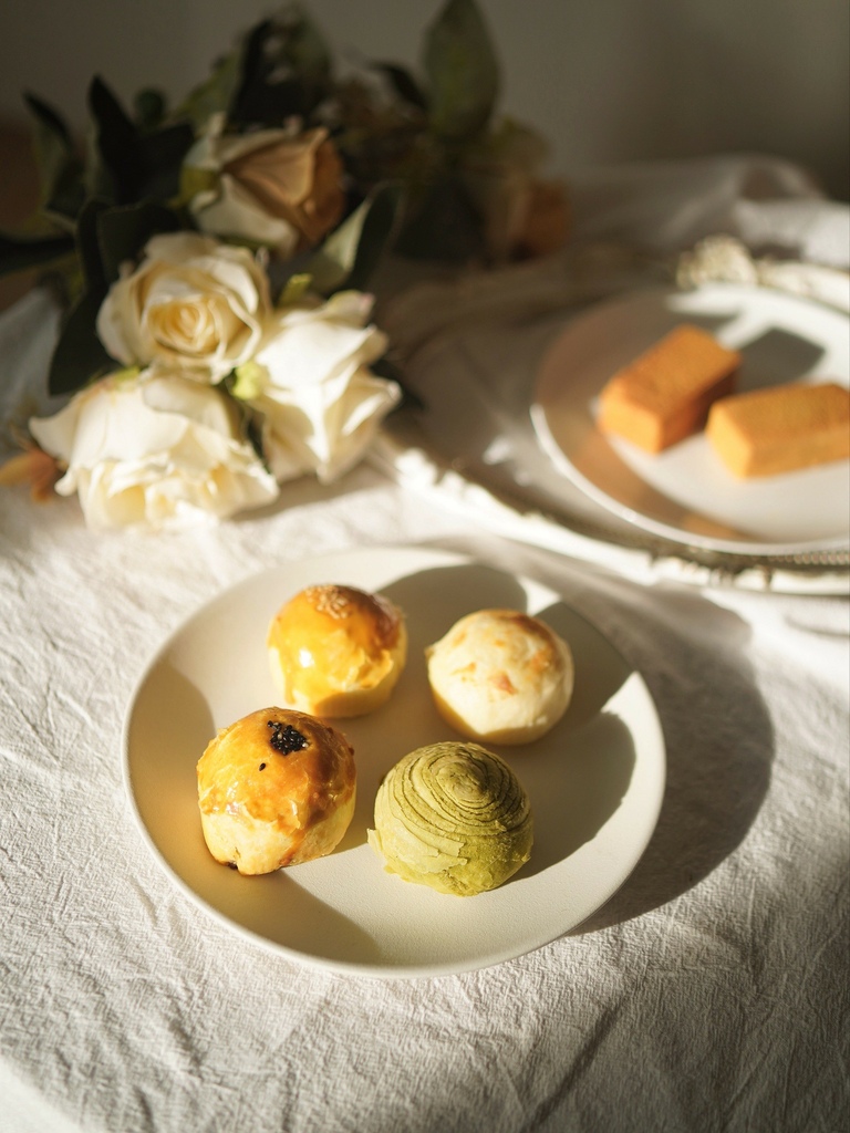 貝加貳烘焙蛋黃酥鳳梨酥台南伴手禮推薦! (16).jpg