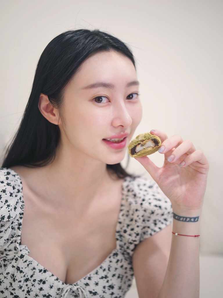 貝加貳烘焙蛋黃酥鳳梨酥台南伴手禮推薦! (29).jpg