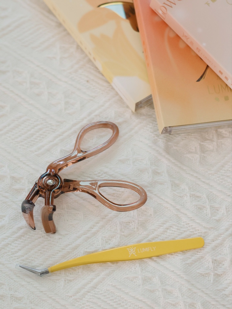 熹蝶LUMIFLY免膠睫毛 推薦 美狐玩家實戴照 仙子降臨 雛菊信差 糖霜下睫 免膠睫毛_251112_1 (19).jpg