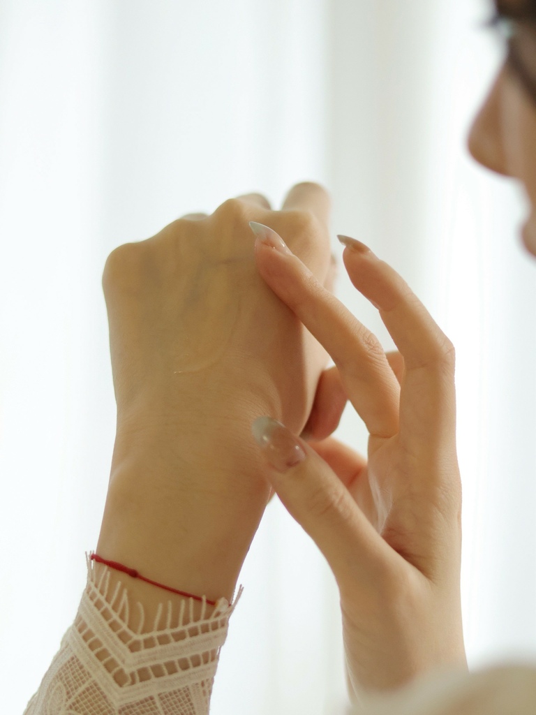 _Almiya 時光無痕精華液 時光無痕面霜_251128_19