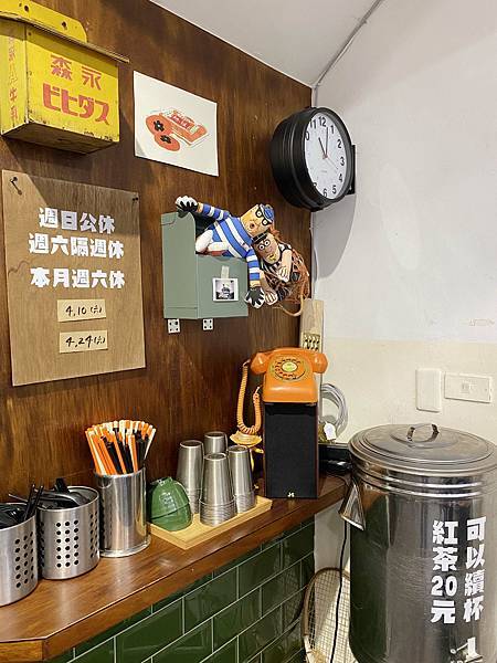 飯人小吃店_餐具茶水區