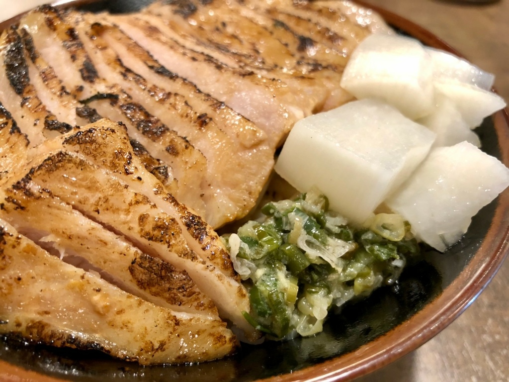 樹林 川牛石木亭平價肉肉山燒肉丼飯105元起 品項夠份量 免費雞白湯供應 元氣兔麻吉 痞客邦