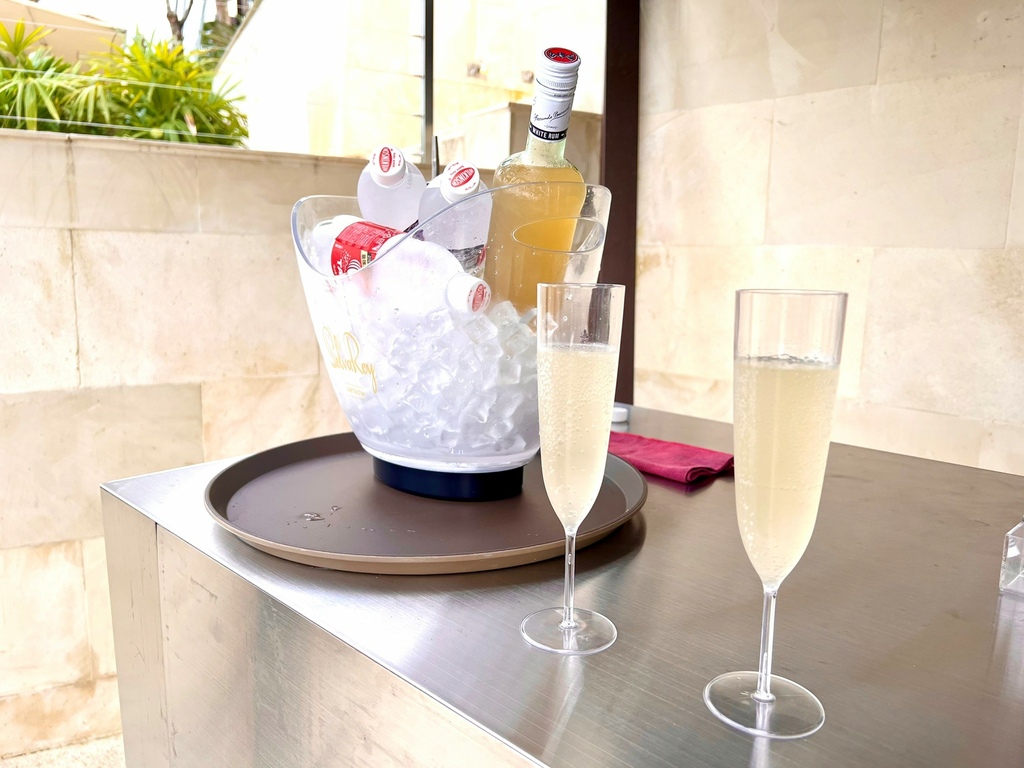 Lax_220704_4.jpg Lax_220704_4.jpg