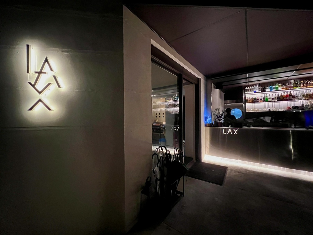 Lax_220704_30.jpg Lax_220704_30.jpg