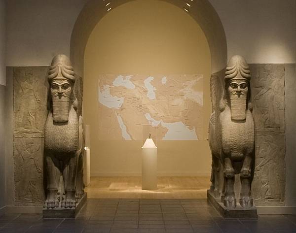 The met lamassu.jpg