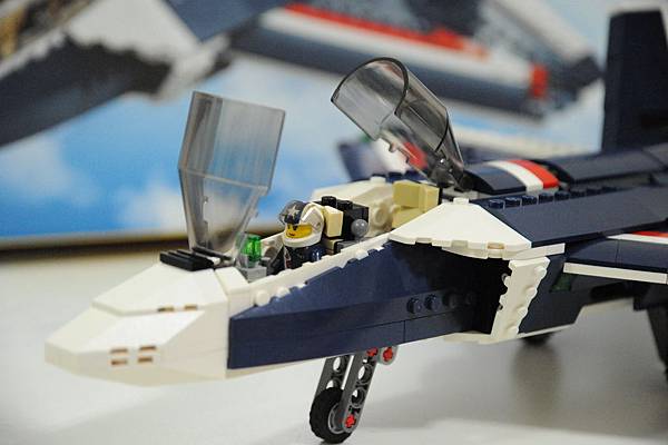 樂高LEGO-31039藍色噴射機