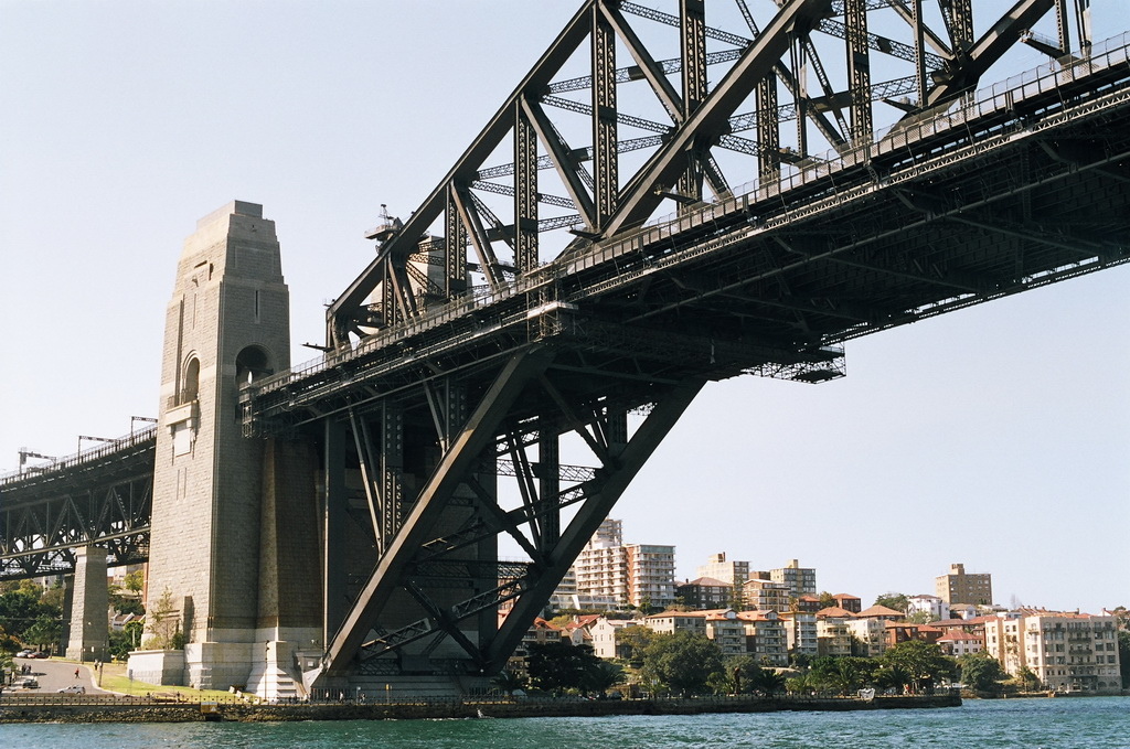 Sydney Harbour Bridge-by Nikomat FT2