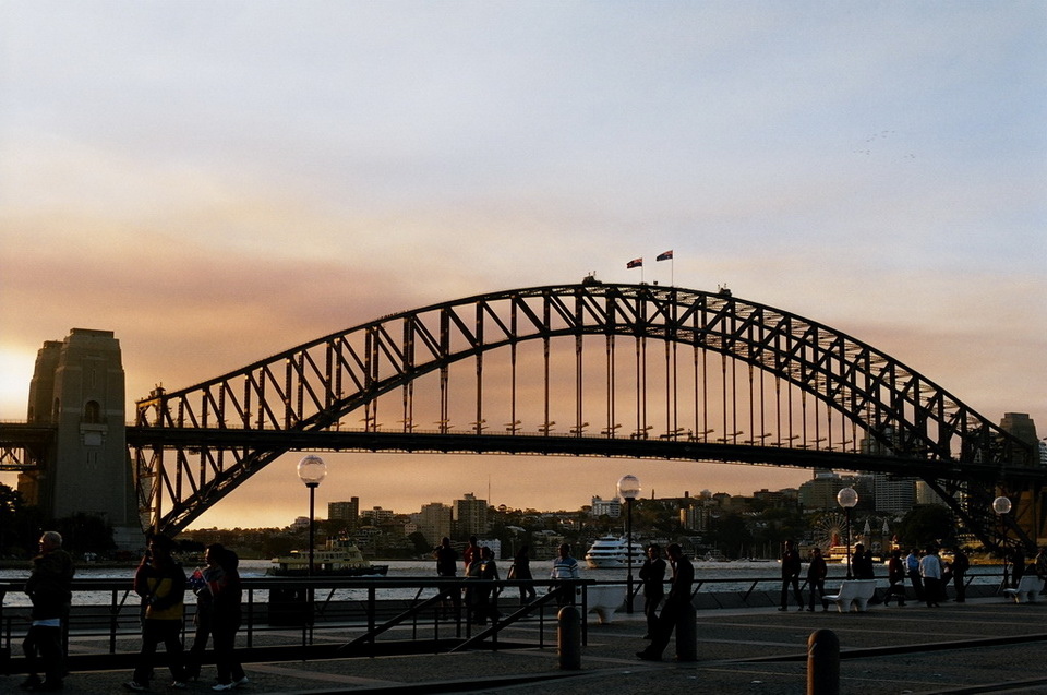 Sydney Harbour Bridge-by Nikomat FT2