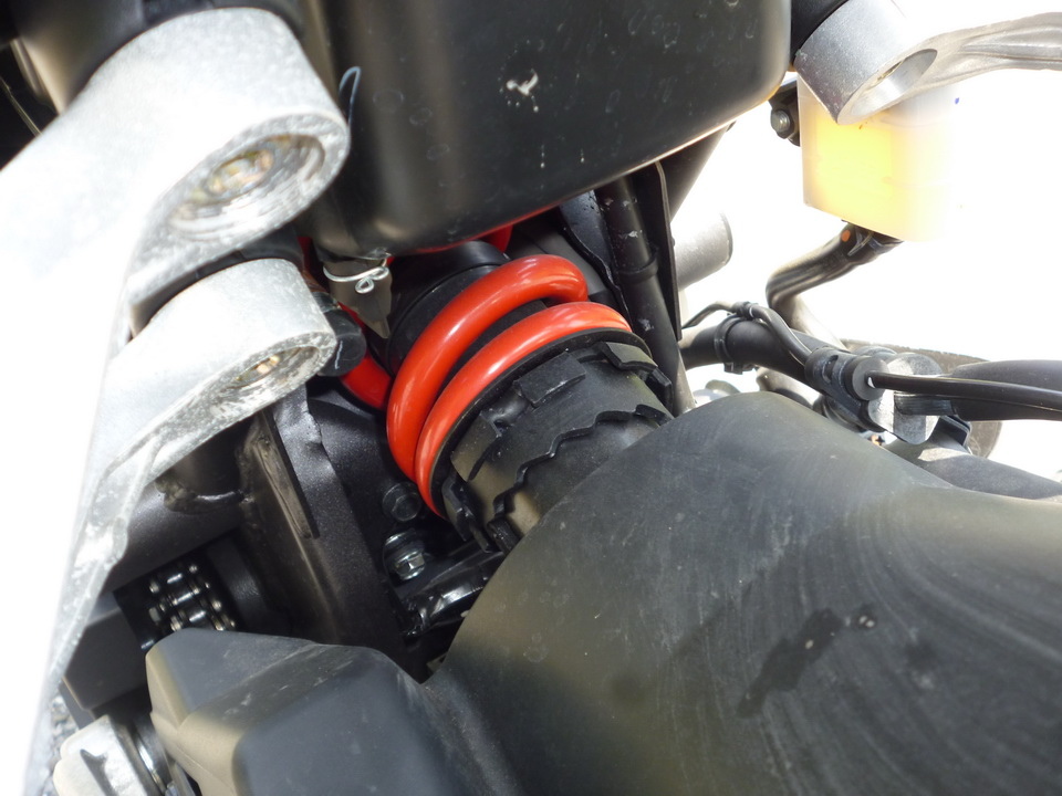 HONDA CB300R 2022-rear suspension