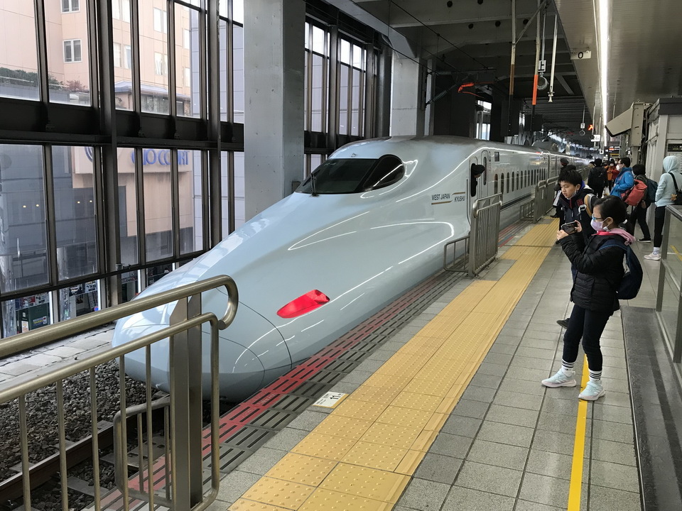 新幹線N700車系-博多站