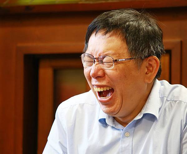 大笑1.jpg 大笑1.jpg