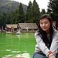 碧綠的湖水