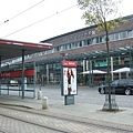 機場外的Tram station