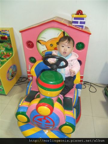 09122005 荳荳開火車.jpg