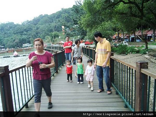 100619157 回飯店路上.JPG