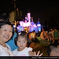 100822 (135) 夜晚的 Disney.JPG