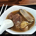 110812 (13) 新加坡路邊的Ba-Gu-Teh(肉骨茶).jpg