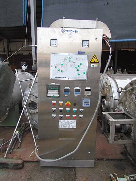 蒸餾水製造機,每小時200L (5).JPG