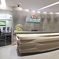 Projects-by-Market_Consumer-Products_Heineken-International_original-images_Heineken-Reception_Conference-Room.jpg