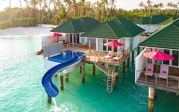 Two Bedroom Lagoon Vill with Pool + Slide Aerial-blog_1280x800 拷貝-v01.jpg