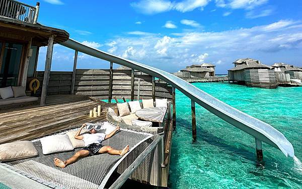 Soneva FUSHI-_1440_圖層 1-1280x800 拷貝.jpg