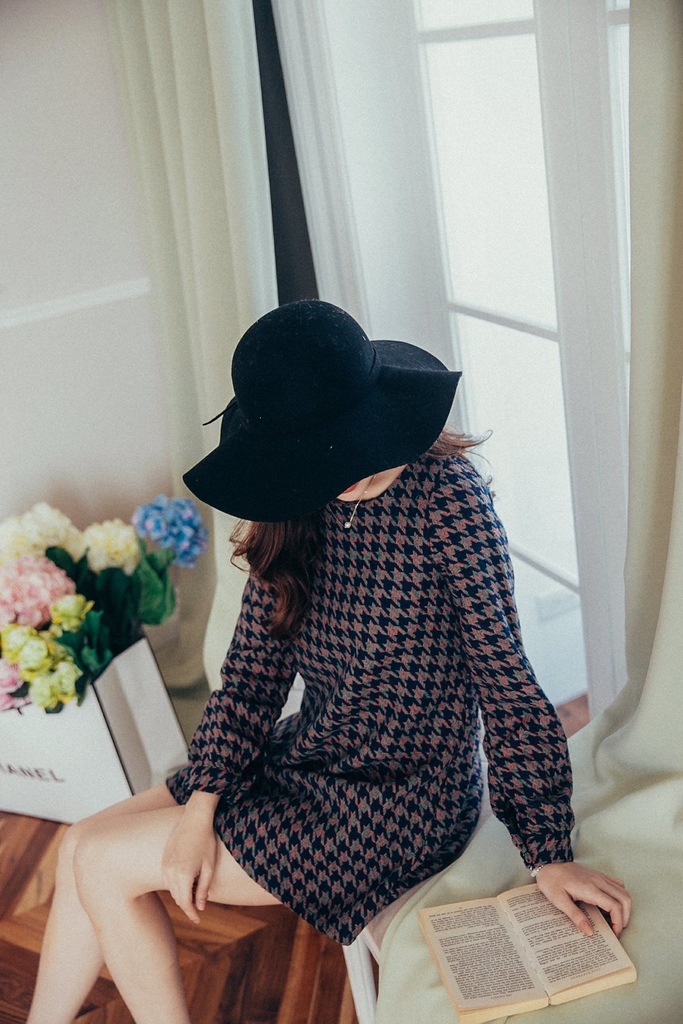 英式空間就在Motion Extensity 那當然 法式歐風也會出現在台北攝影棚 讓你穿梭在英法之間 只需要來ME攝影棚 台北攝影棚就能同時享受到 英法二地的時空 真的是非常專業的傢俱人56Deco 把ME 的每個空間點綴賞心悅目 更是讓每個創作工作者能藉由這些擺設 能讓網拍業績提升 創作靈感加倍 滿足CF廣告拍攝的細節 完成最美的新娘婚紗拍攝 也期望能成為點擊率最高的微電影拍攝場景之一 這些都是讓我們ME攝影棚有動力讓我們繼續創造不同的空間 英式空間就在Motion Extensity 那當然 法式歐風也會出現在台北攝影棚 讓你穿梭在英法之間 只需要來ME攝影棚 台北攝影棚就能同時享受到 英法二地的時空 真的是非常專業的傢俱人56Deco 把ME 的每個空間點綴賞心悅目 更是讓每個創作工作者能藉由這些擺設 能讓網拍業績提升 創作靈感加倍 滿足CF廣告拍攝的細節 完成最美的新娘婚紗拍攝 也期望能成為點擊率最高的微電影拍攝場景之一 這些都是讓我們ME攝影棚有動力讓我們繼續創造不同的空間