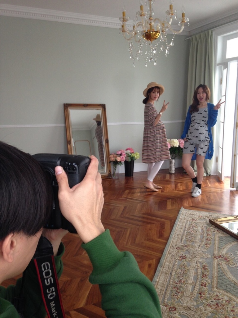 台北婚紗攝影棚價位 台北有攝影棚出租的地方能一次有九個棚嗎!!!有,就在ME 台北攝影棚出租 每個攝影棚都有大量自然光 讓婚紗拍攝超級美