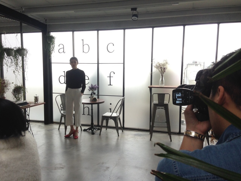 台北攝影棚出租 台北有攝影棚出租的地方能一次有九個棚嗎!!!有,就在ME 台北攝影棚出租 每個攝影棚都有大量自然光 讓婚紗拍攝超級美