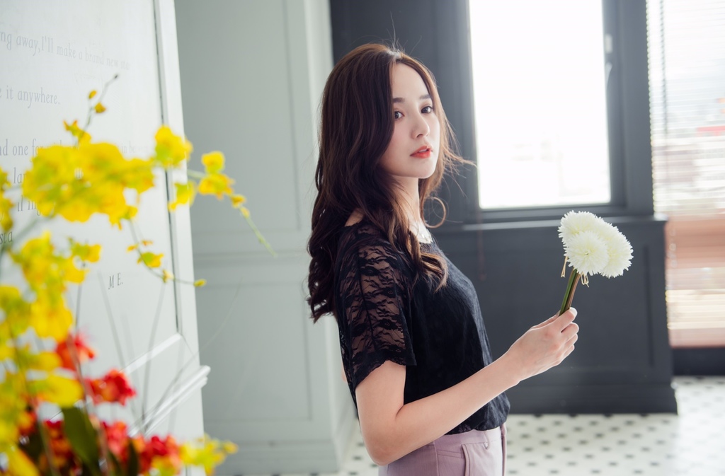 20167許多的網拍大廠都在ME 網拍攝影棚拍攝出熱銷的商品 更有新婚夫妻來這感受婚紗攝影棚大片落地窗帶來的自然柔光 知名舒潔網路廣告也是在這取景的喔19_1787 20167許多的網拍大廠都在ME 網拍攝影棚拍攝出熱銷的商品 更有新婚夫妻來這感受婚紗攝影棚大片落地窗帶來的自然柔光 知名舒潔網路廣告也是在這取景的喔19_1787